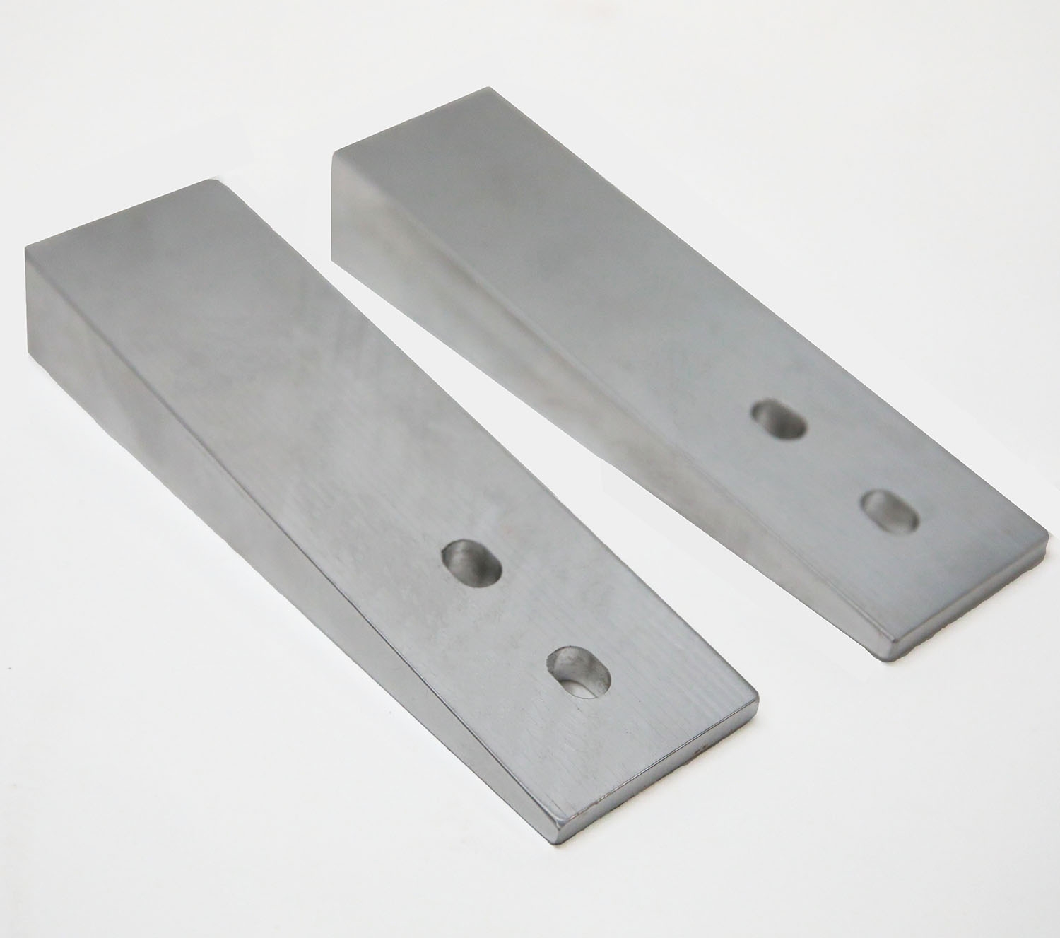 Puma 2nd Row Seat Wedge (Pair)