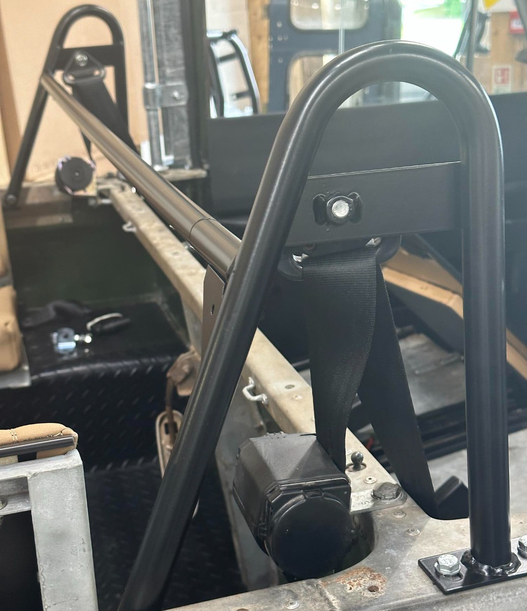 Soft Top Front Seat Belt Bar - Series 2,3 & Defender