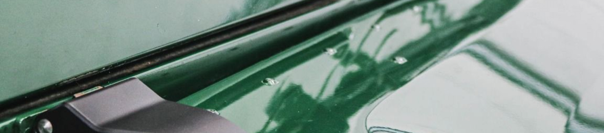 DISCVOER THE NEW BONNET HINGES